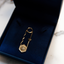 Bag Charm Alfinete Sol  - Banho Ouro 18k